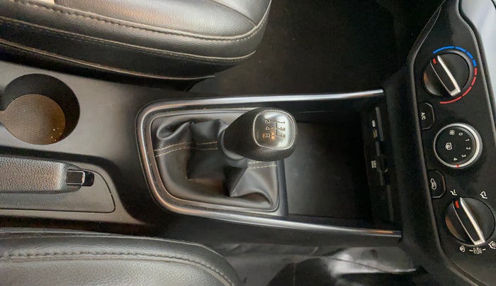 2021 Hyundai NEW I20 SPORTZ 1.2 MT, Petrol, Manual, 21,852 km, Gear Lever