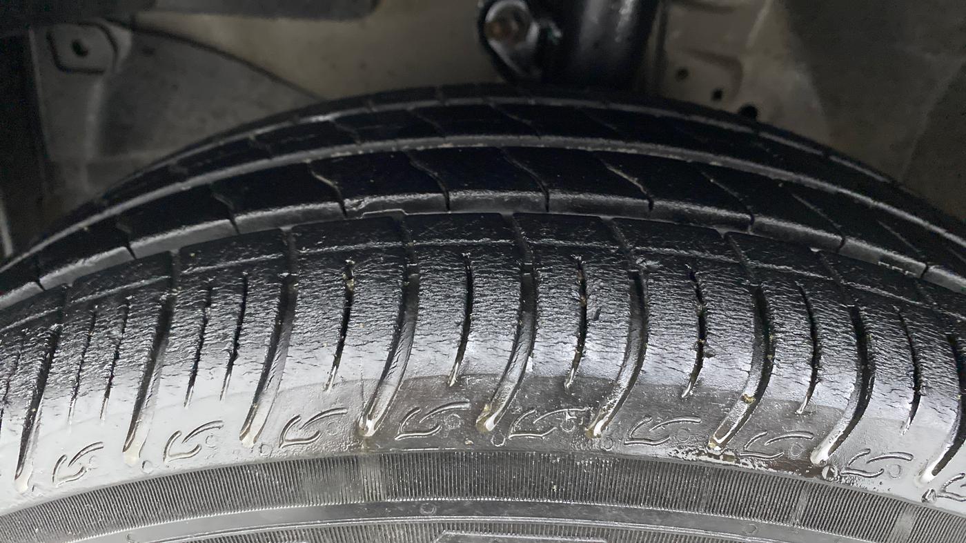 2013 Honda Brio S MT, Petrol, Manual, 59,715 km, Left Front Tyre Tread