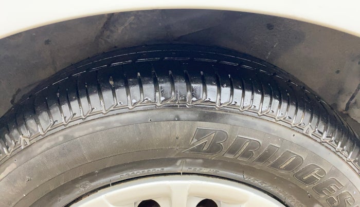 2015 Hyundai i10 MAGNA 1.1, Petrol, Manual, 60,693 km, Left Rear Tyre Tread