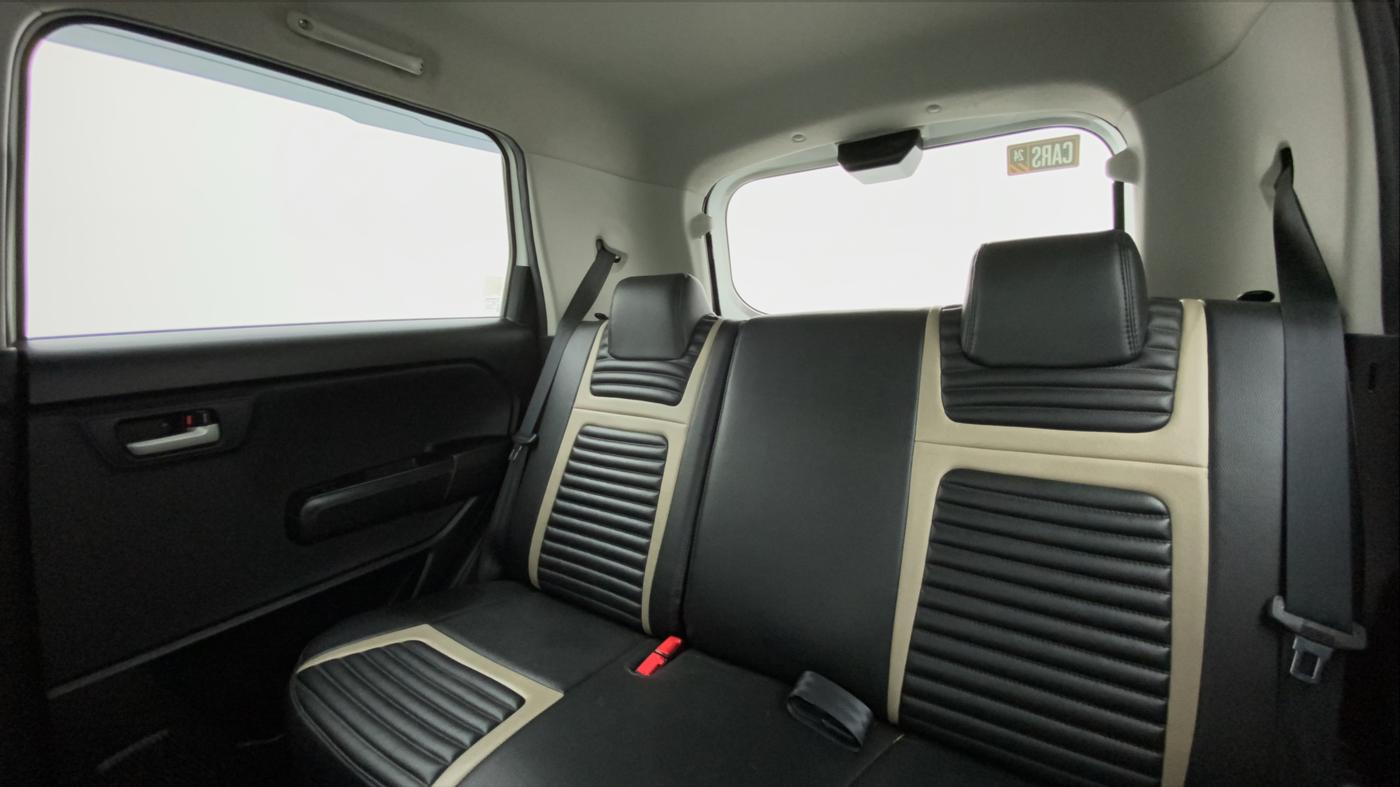 2022 Maruti New Wagon-R ZXI 1.2, Petrol, Manual, 14,319 km, Right Side Rear Door Cabin