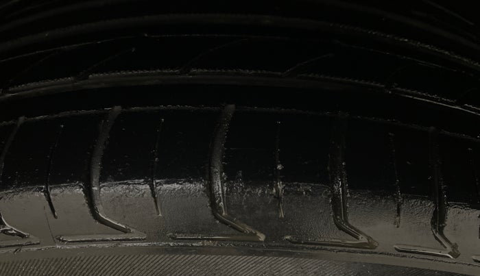 2015 Maruti Baleno DELTA PETROL 1.2, Petrol, Manual, 68,485 km, Left Rear Tyre Tread