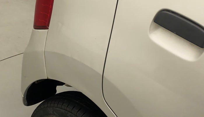 2014 Maruti Wagon R 1.0 LXI CNG, CNG, Manual, 57,781 km, Right quarter panel - Slightly dented