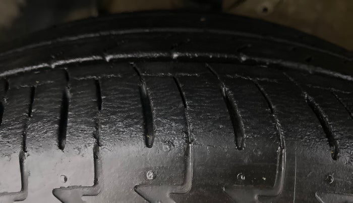 2019 Maruti IGNIS ZETA 1.2, Petrol, Manual, 30,325 km, Left Front Tyre Tread