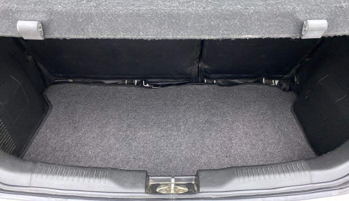 2019 Maruti IGNIS ZETA 1.2, Petrol, Manual, 30,325 km, Boot Inside