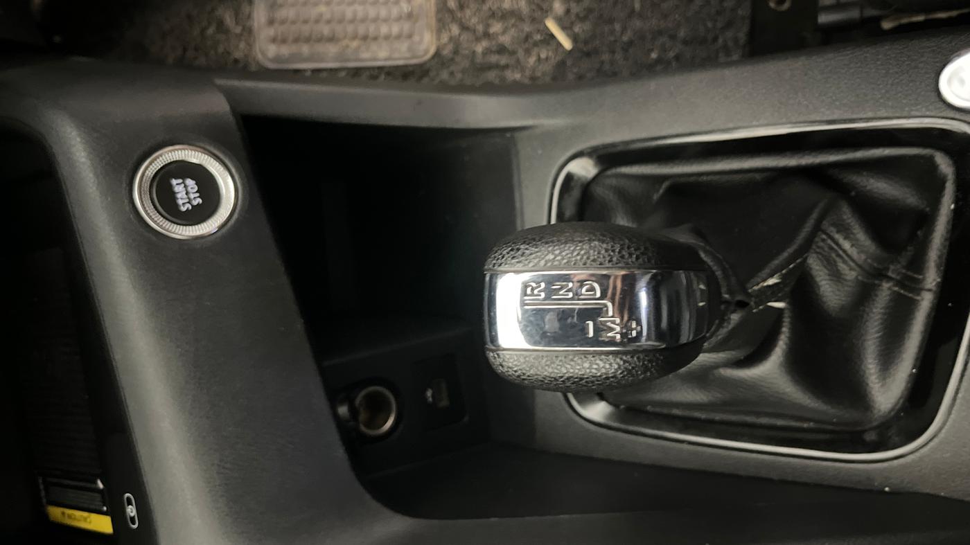 2023 Nissan MAGNITE XV CVT TURBO KURO EDITION , Petrol, Automatic, 19,702 km, Gear Lever