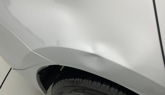 2015 Toyota Corolla Altis GL, Petrol, Manual, 1,00,530 km, Right quarter panel - Slightly dented