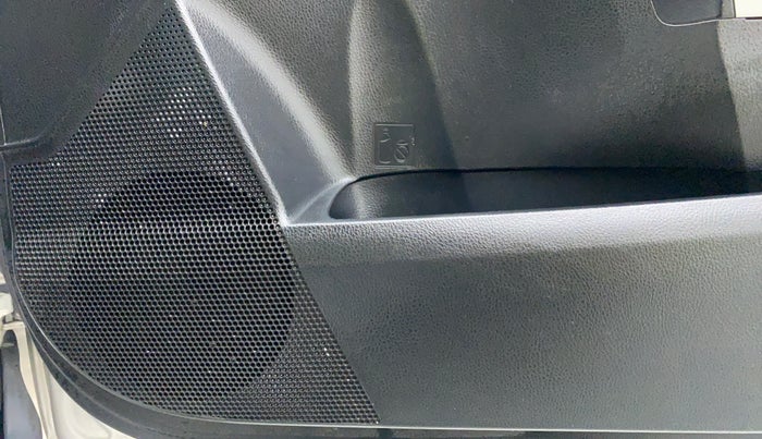 2015 Toyota Corolla Altis GL, Petrol, Manual, 1,00,530 km, Speaker