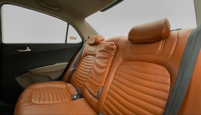 2017 Hyundai Xcent S 1.2, Petrol, Manual, 95,666 km, Right Side Rear Door Cabin