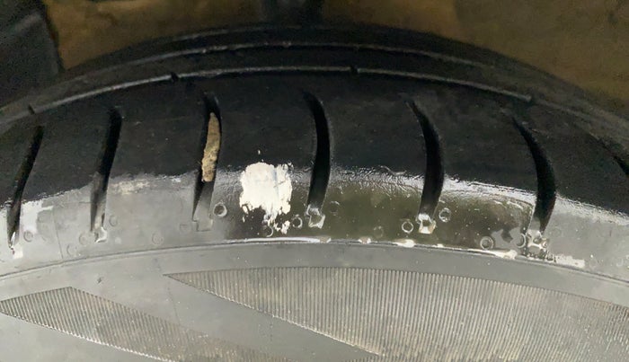 2017 Hyundai Xcent S 1.2, Petrol, Manual, 95,666 km, Left Front Tyre Tread