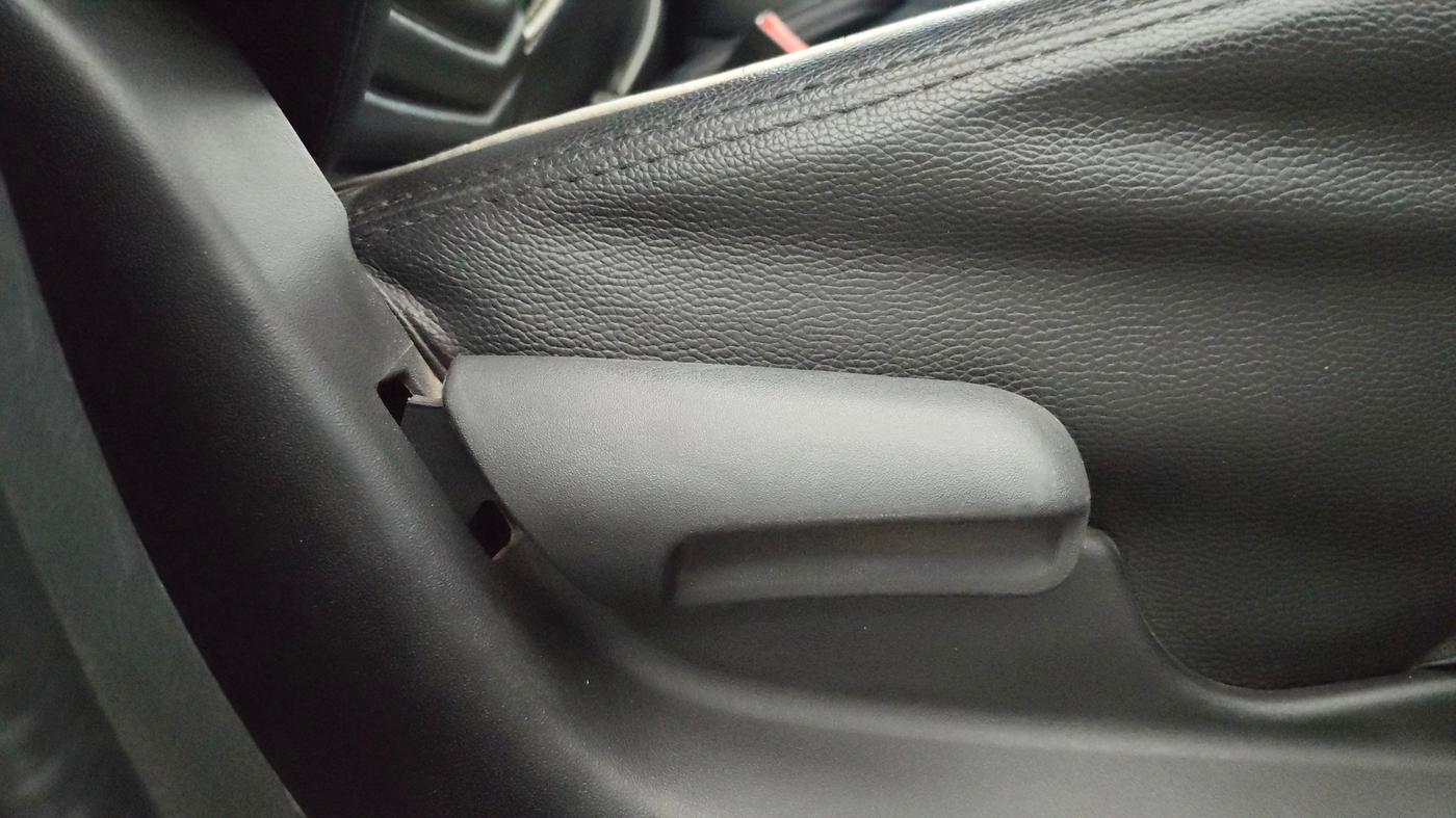 2018 Maruti Vitara Brezza VDI AMT, Diesel, Automatic, 98,784 km, Driver Side Adjustment Panel