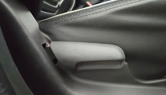 2018 Maruti Vitara Brezza VDI AMT, Diesel, Automatic, 98,857 km, Driver Side Adjustment Panel