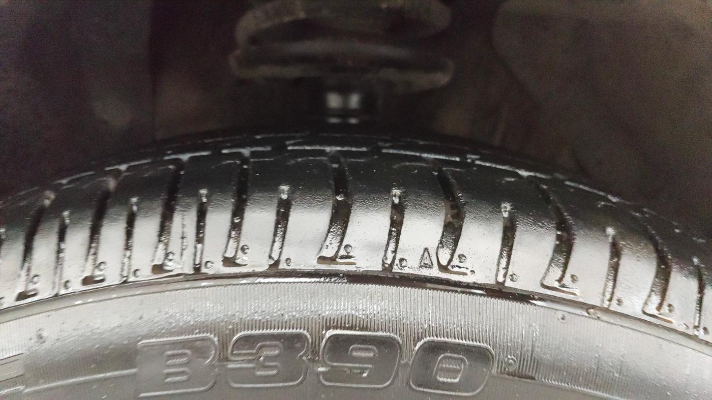 2018 Maruti Vitara Brezza VDI AMT, Diesel, Automatic, 98,784 km, Right Front Tyre Tread