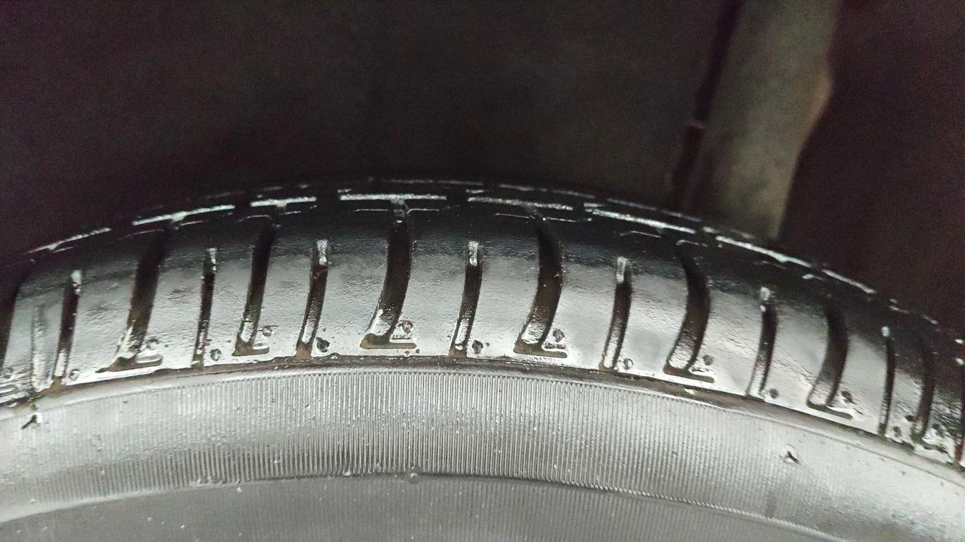 2018 Maruti Vitara Brezza VDI AMT, Diesel, Automatic, 98,784 km, Left Rear Tyre Tread