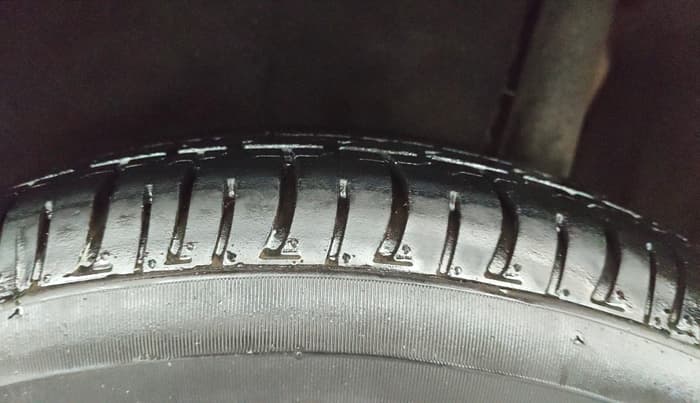 2018 Maruti Vitara Brezza VDI AMT, Diesel, Automatic, 98,857 km, Left Rear Tyre Tread