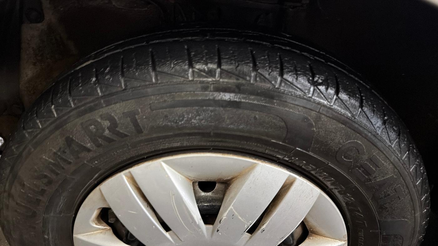 2022 Maruti Alto LXI O, Petrol, Manual, 18,097 km, Left Front Tyre Tread