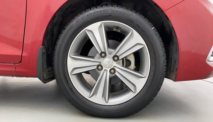 2018 Hyundai Verna 1.6 SX VTVT AT (O), Petrol, Automatic, 12,944 km, Right Front Wheel