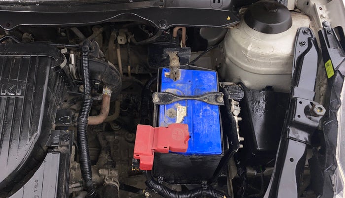 2016 Maruti Swift Dzire VXI, Petrol, Manual, 37,575 km, Engine View - Left