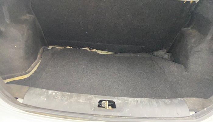 2016 Maruti Swift Dzire VXI, Petrol, Manual, 37,575 km, Boot Inside