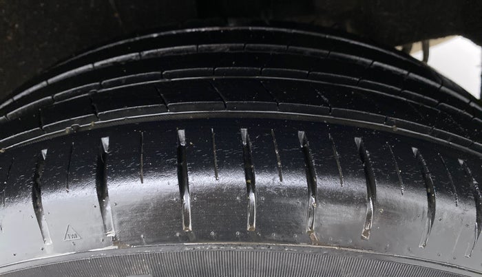 2019 Maruti Baleno ZETA PETROL 1.2, Petrol, Manual, 29,898 km, Left Rear Tyre Tread