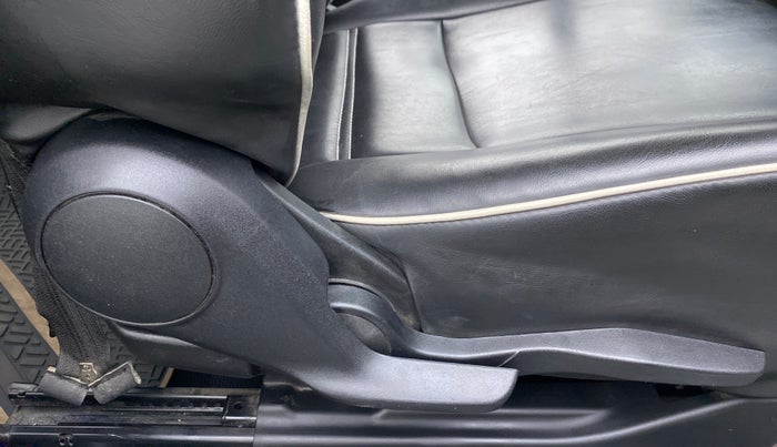 2019 Maruti Baleno ZETA PETROL 1.2, Petrol, Manual, 29,898 km, Driver Side Adjustment Panel