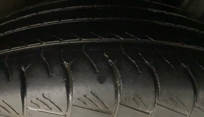 2022 Maruti Grand Vitara ALPHA SMART HYBRID AT, Petrol, Automatic, 47,405 km, Left Rear Tyre Tread