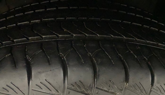 2022 Maruti Grand Vitara ALPHA SMART HYBRID AT, Petrol, Automatic, 47,405 km, Left Front Tyre Tread