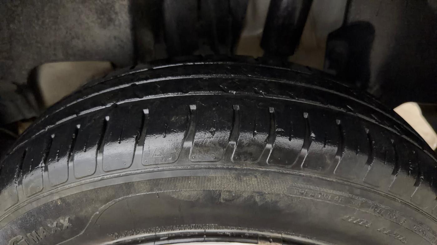 2023 Maruti Swift VXI, Petrol, Manual, 34,724 km, Left Rear Tyre Tread