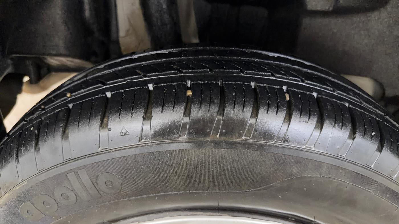 2023 Maruti Swift VXI, Petrol, Manual, 34,724 km, Right Rear Tyre Tread