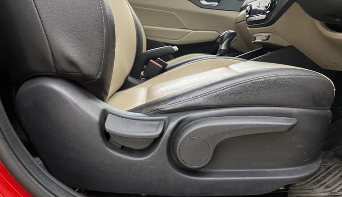 2019 Hyundai Verna 1.6 VTVT SX (O) AT, Petrol, Automatic, 26,169 km, Driver Side Adjustment Panel