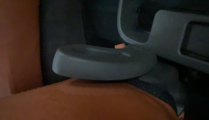 2014 Hyundai i10 SPORTZ 1.2, Petrol, Manual, 54,204 km, Driver Side Adjustment Panel