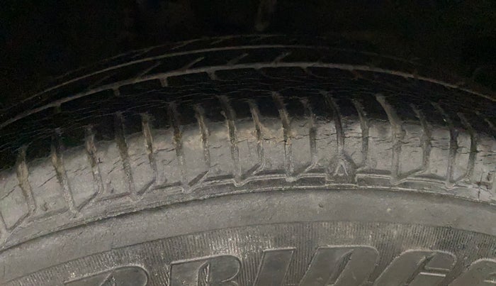 2014 Hyundai i10 SPORTZ 1.2, Petrol, Manual, 54,204 km, Right Front Tyre Tread