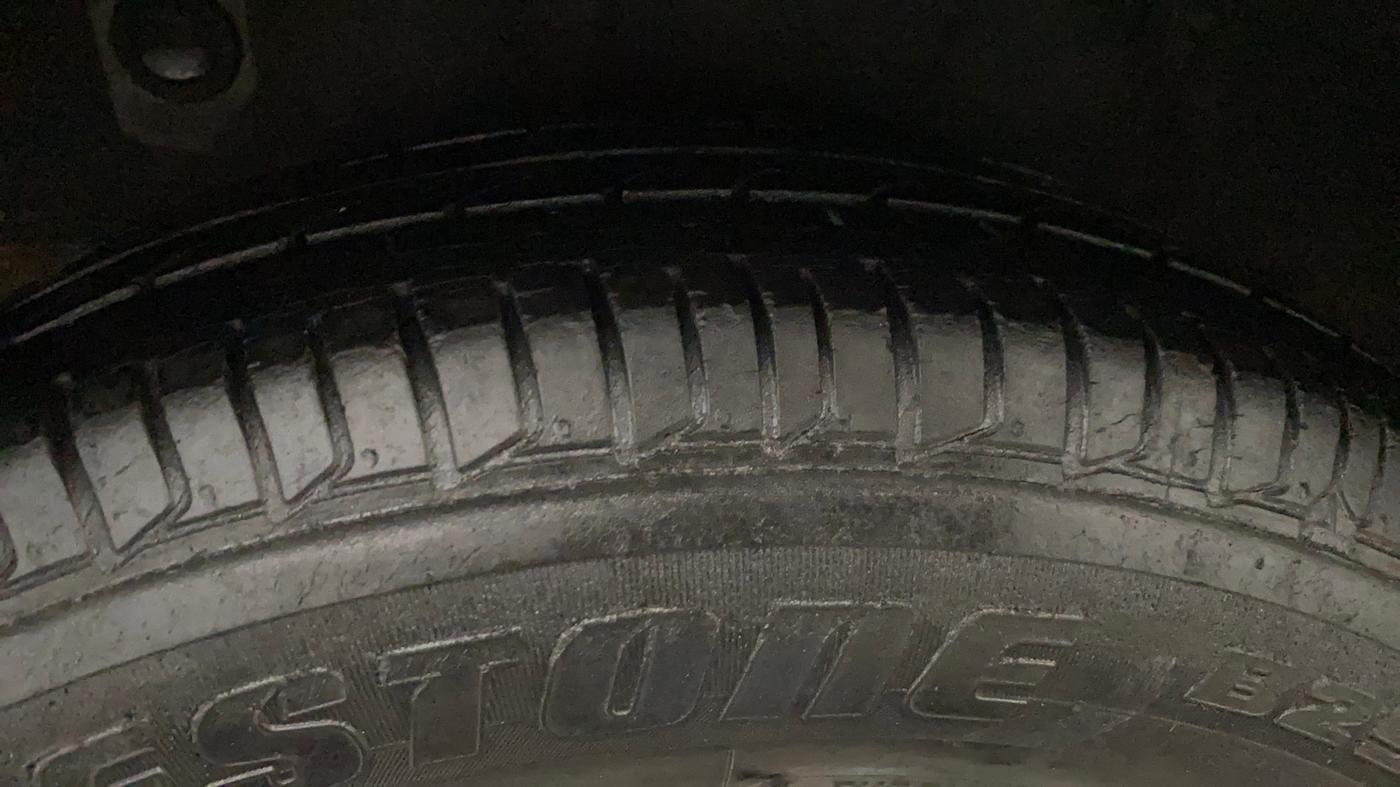 2014 Hyundai i10 SPORTZ 1.2, Petrol, Manual, 54,204 km, Right Rear Tyre Tread