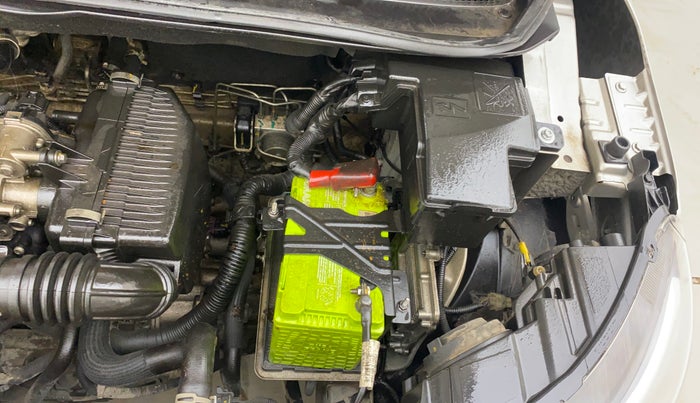 2020 Renault TRIBER RXT AMT, Petrol, Automatic, 43,288 km, Engine View - Left