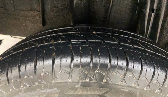 2020 Renault TRIBER RXT AMT, Petrol, Automatic, 43,288 km, Right Rear Tyre Tread