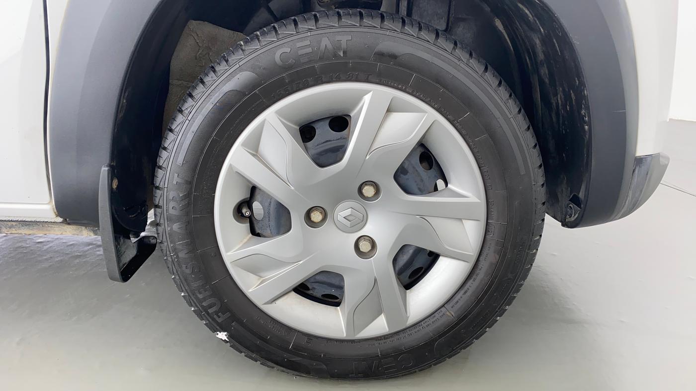 2021 Renault Kwid 1.0 RXT Opt, Petrol, Manual, 3,959 km, Right Front Wheel