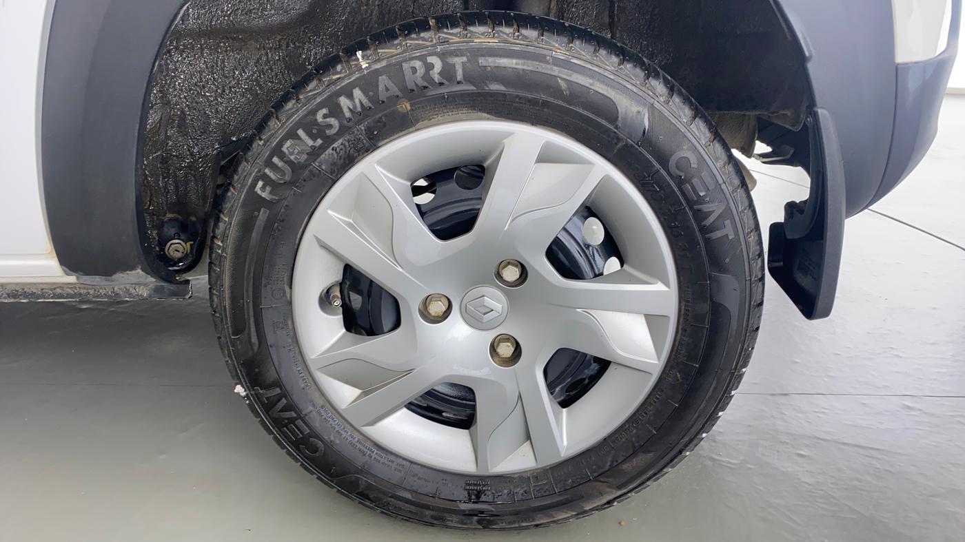 2021 Renault Kwid 1.0 RXT Opt, Petrol, Manual, 3,959 km, Left Rear Wheel