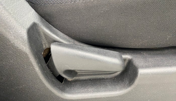 2015 Maruti Wagon R Stingray VXI, Petrol, Manual, 89,635 km, Driver Side Adjustment Panel