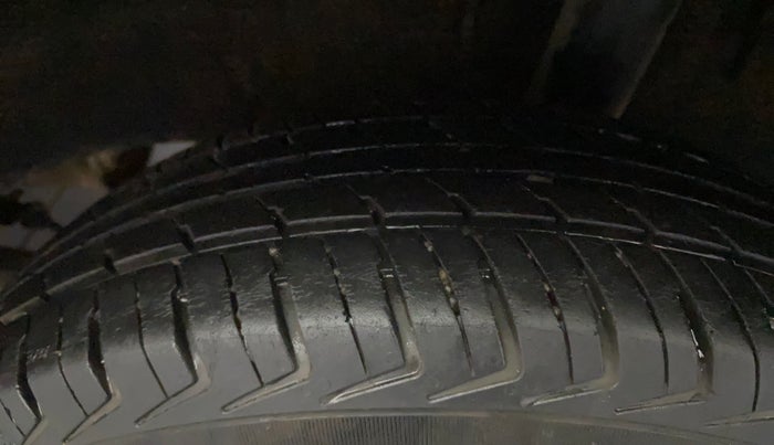 2017 Renault Kwid CLIMBER 1.0, Petrol, Manual, 53,503 km, Left Rear Tyre Tread