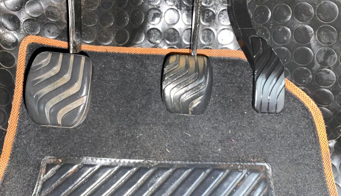 2017 Renault Kwid CLIMBER 1.0, Petrol, Manual, 53,503 km, Pedals