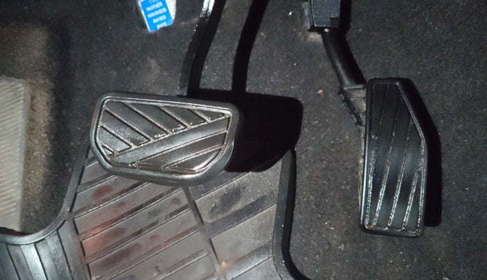 2017 Maruti Baleno ZETA CVT PETROL 1.2, Petrol, Automatic, 1,14,767 km, Pedals