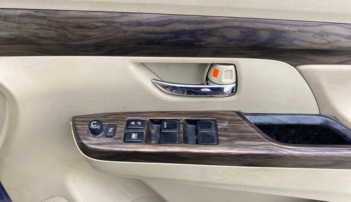 2021 Maruti Ertiga ZXI AT SHVS, Petrol, Automatic, 61,942 km, Driver Side Door Panels Control