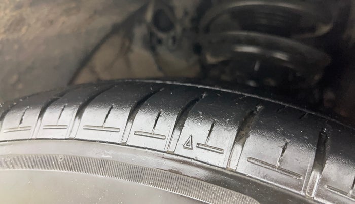 2019 Hyundai Creta SX AT 1.6 PETROL, Petrol, Automatic, 1,14,462 km, Right Front Tyre Tread