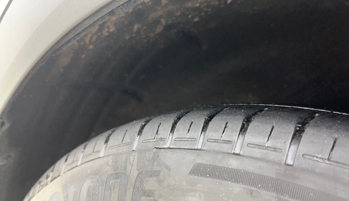 2019 Hyundai Creta SX AT 1.6 PETROL, Petrol, Automatic, 1,14,462 km, Left Rear Tyre Tread