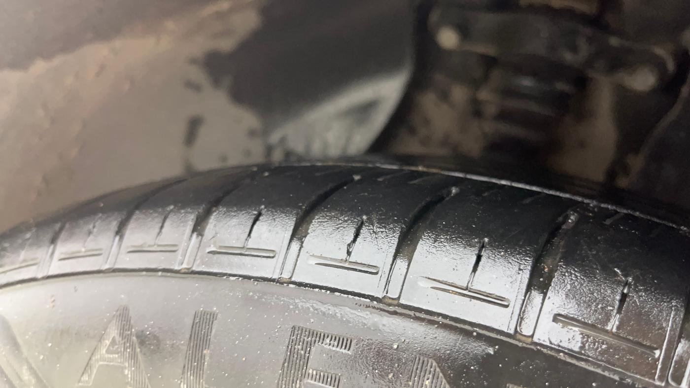 2019 Hyundai Creta SX AT 1.6 PETROL, Petrol, Automatic, 1,14,462 km, Right Rear Tyre Tread