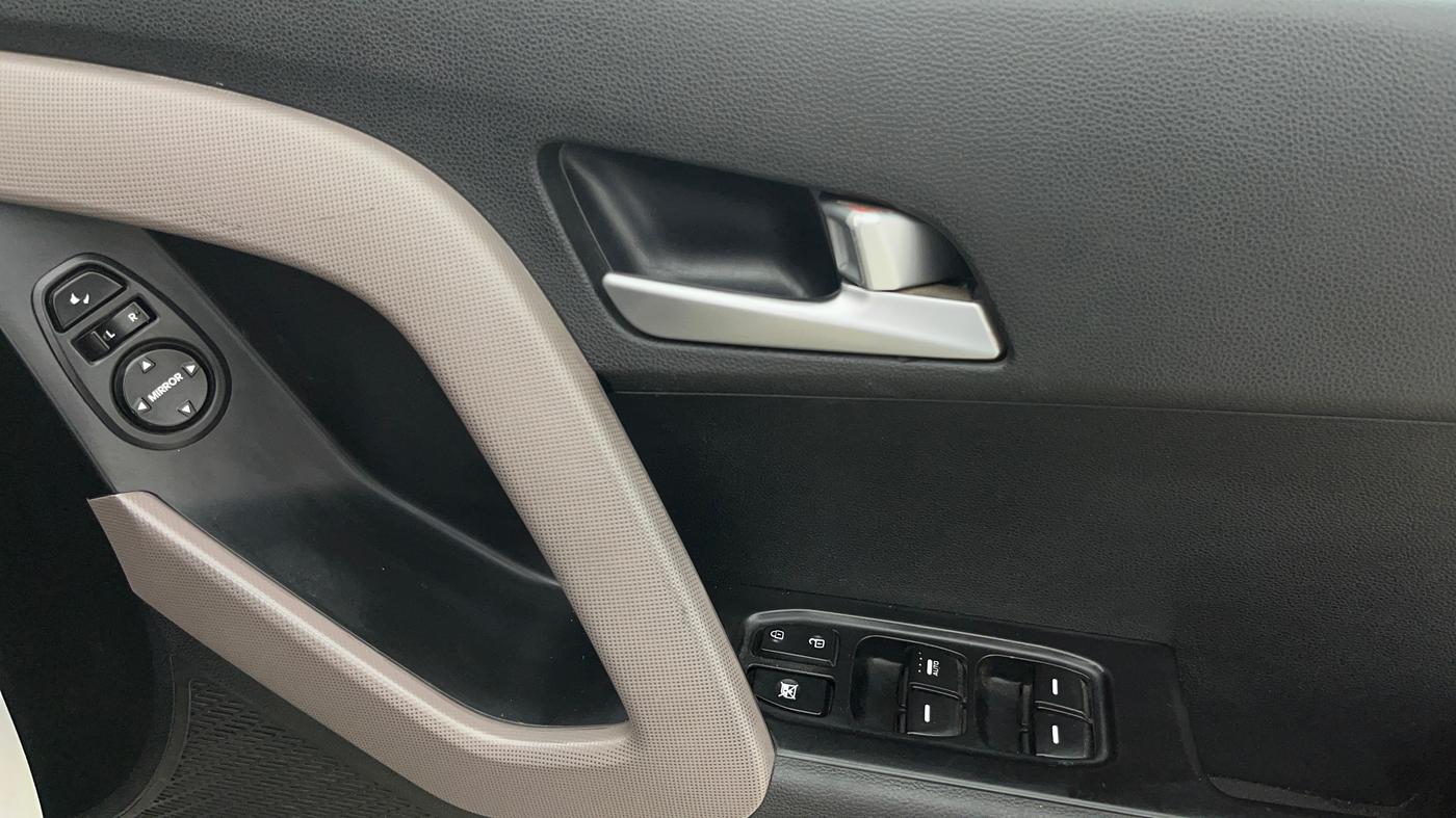 2019 Hyundai Creta SX AT 1.6 PETROL, Petrol, Automatic, 1,14,462 km, Driver Side Door Panels Control