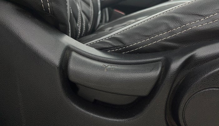 2019 Hyundai Creta SX AT 1.6 PETROL, Petrol, Automatic, 1,14,462 km, Driver Side Adjustment Panel