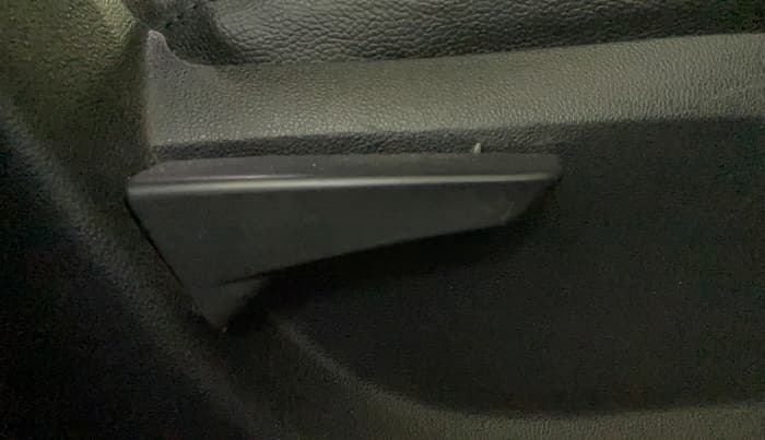 2016 Mahindra Kuv100 K4 6 STR, Petrol, Manual, 61,047 km, Driver Side Adjustment Panel