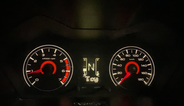 2016 Mahindra Kuv100 K4 6 STR, Petrol, Manual, 61,047 km, Odometer Image