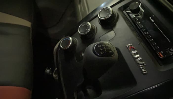 2016 Mahindra Kuv100 K4 6 STR, Petrol, Manual, 61,047 km, Gear Lever