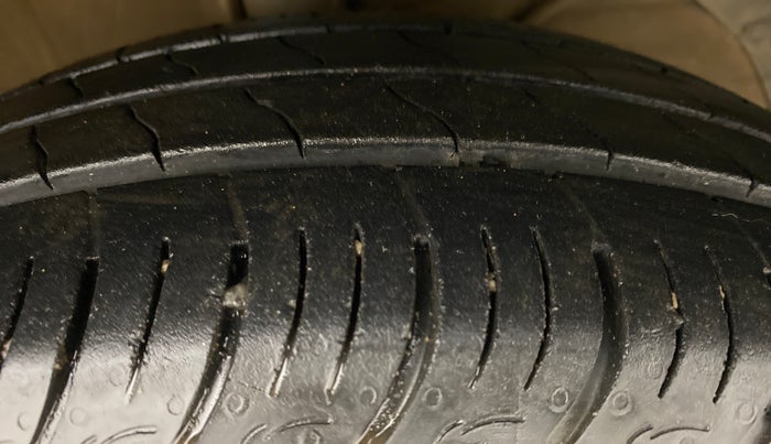 2019 Maruti Baleno DELTA 1.2 K12 AT, Petrol, Automatic, 75,443 km, Right Front Tyre Tread